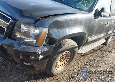 2013 Chevrolet Suburban 1500 Lt from USA, damaged, VIN 1GNSCJE07DR241089